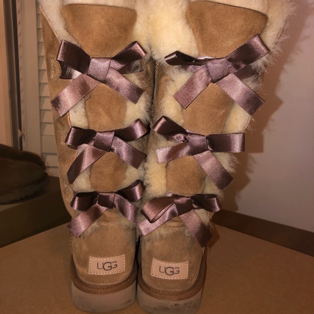 UGGS Bailey bow tall